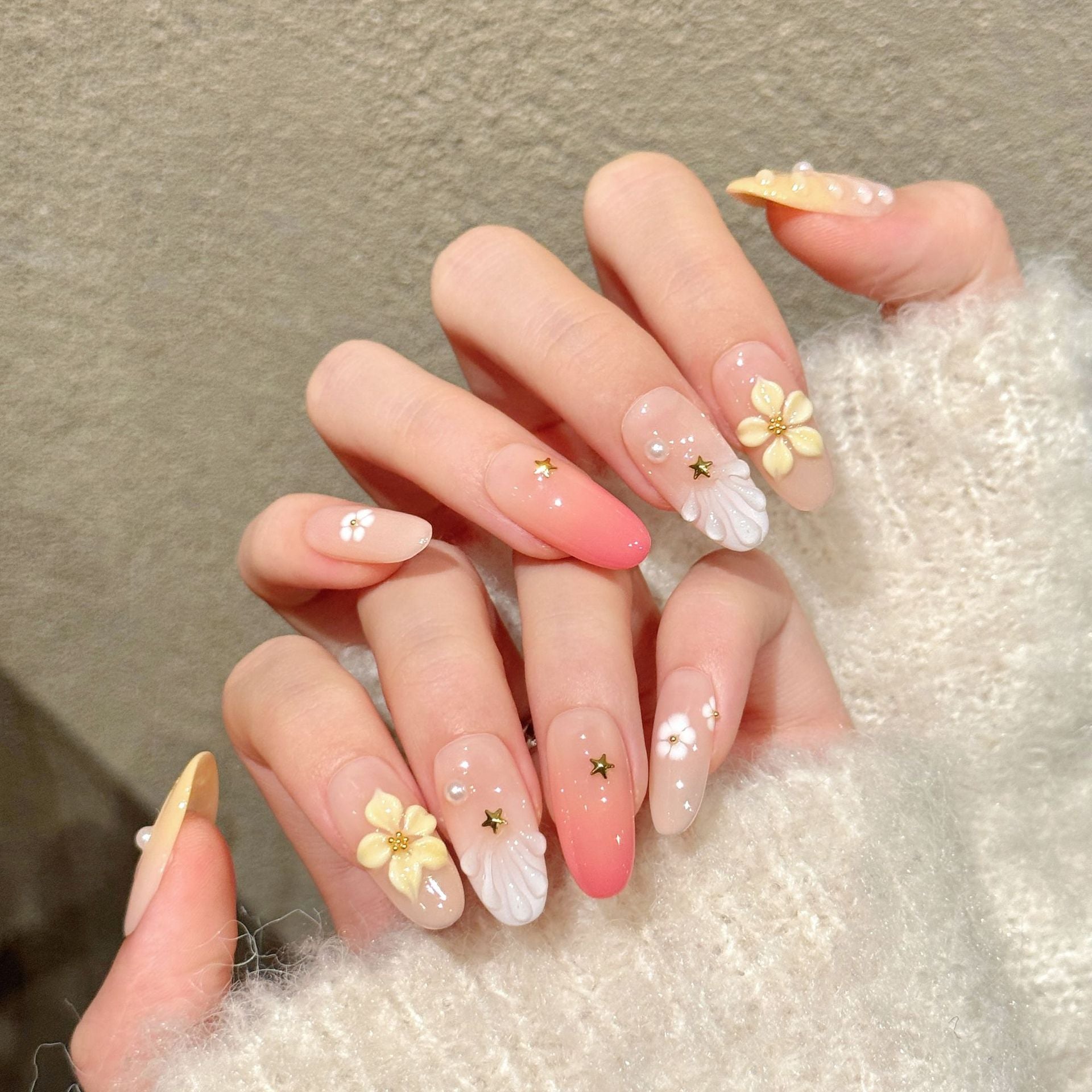 [3D Yellow Flower ]   (Handmade press on nails)  Medium/Oval Nails 10pcs/set