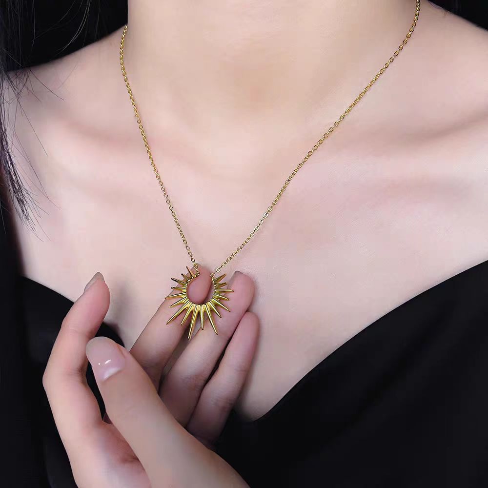Vintage Sunflower Necklace Surgical Steel Botanical Jewelry for Women