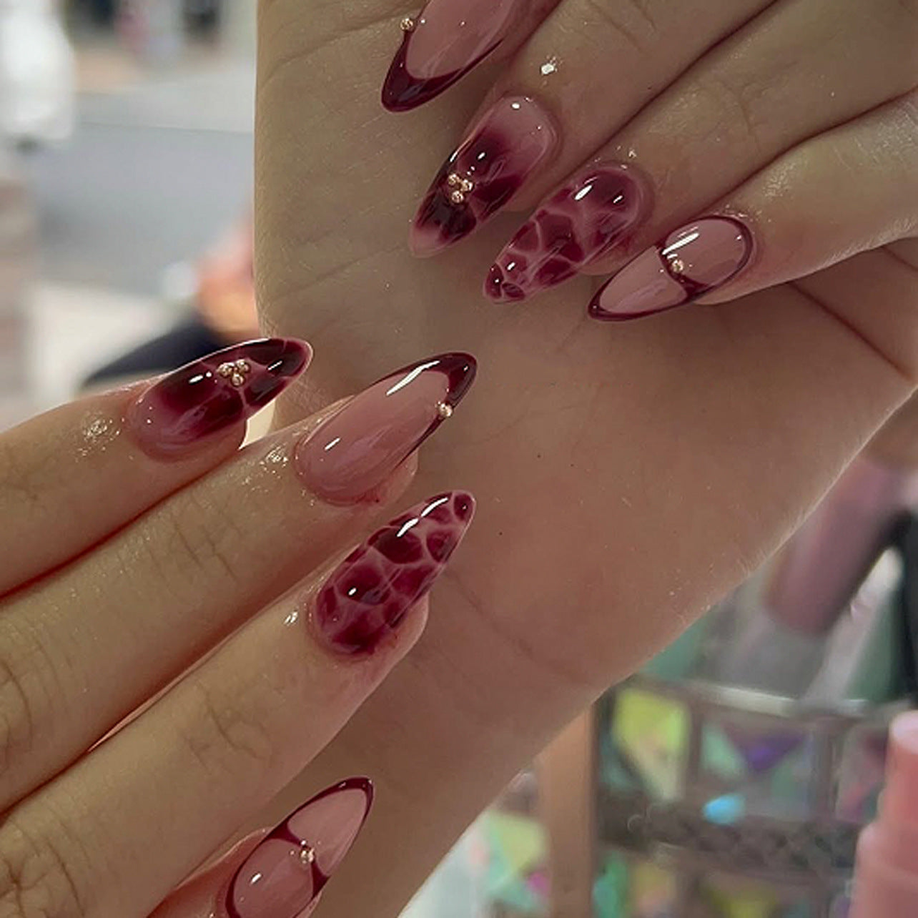 [Wine Red Petals]   Medium/Almond Nails    press on nails   24pcs/set
