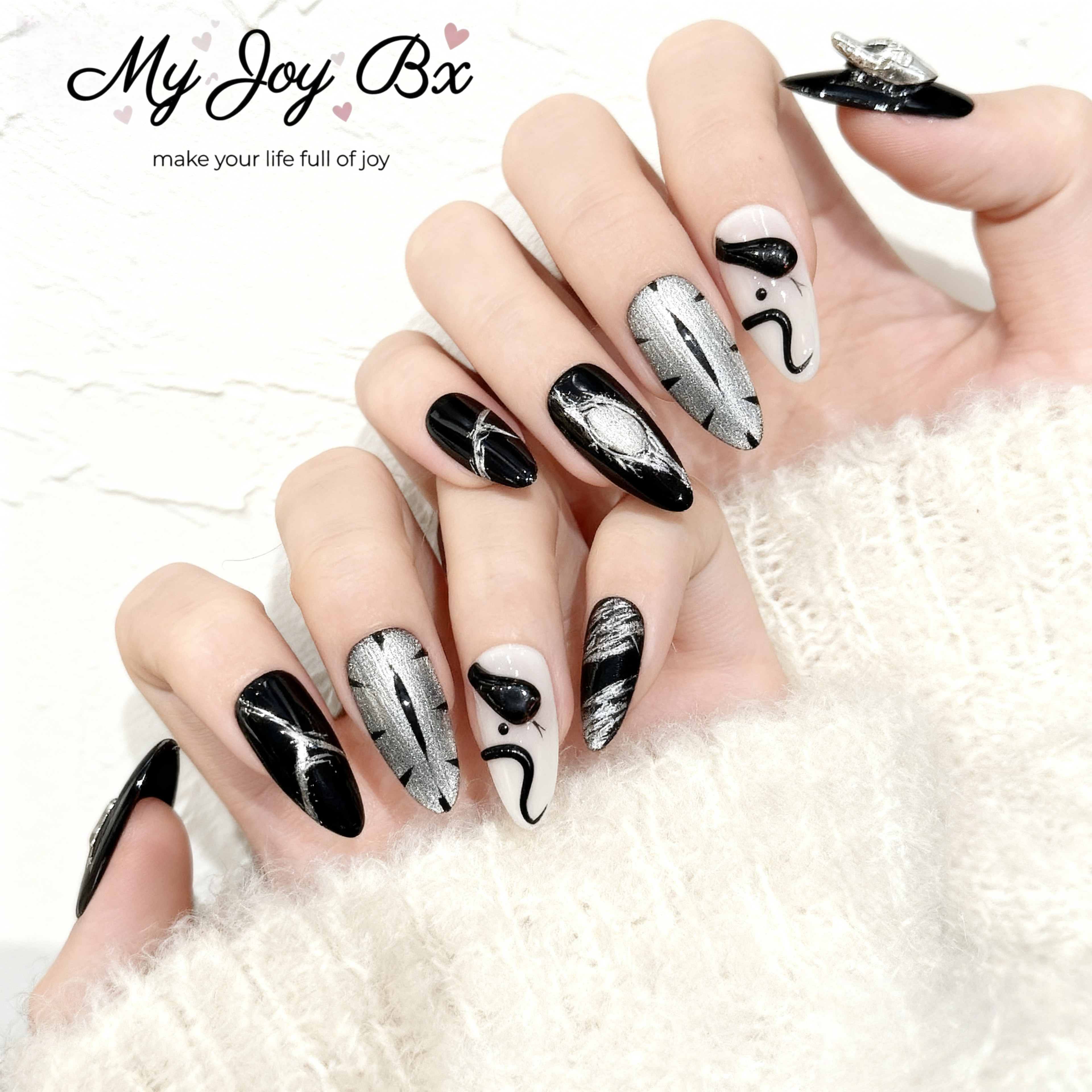 [The Eye of the Black Python]   Medium/Almond Handmade press on nails   10pcs/set