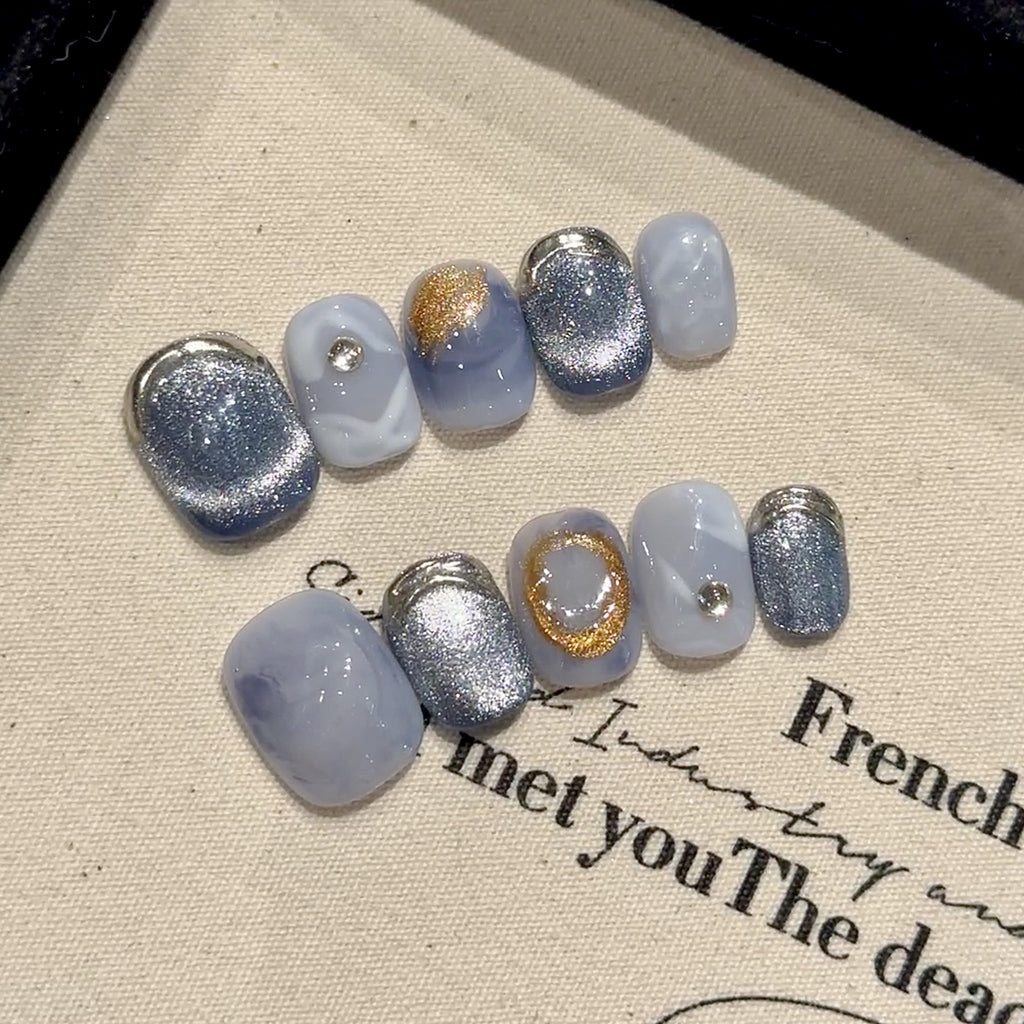 [Blue Gem Cat Eye]   (Handmade press on nails)  Short/Oval Nails 10pcs/set