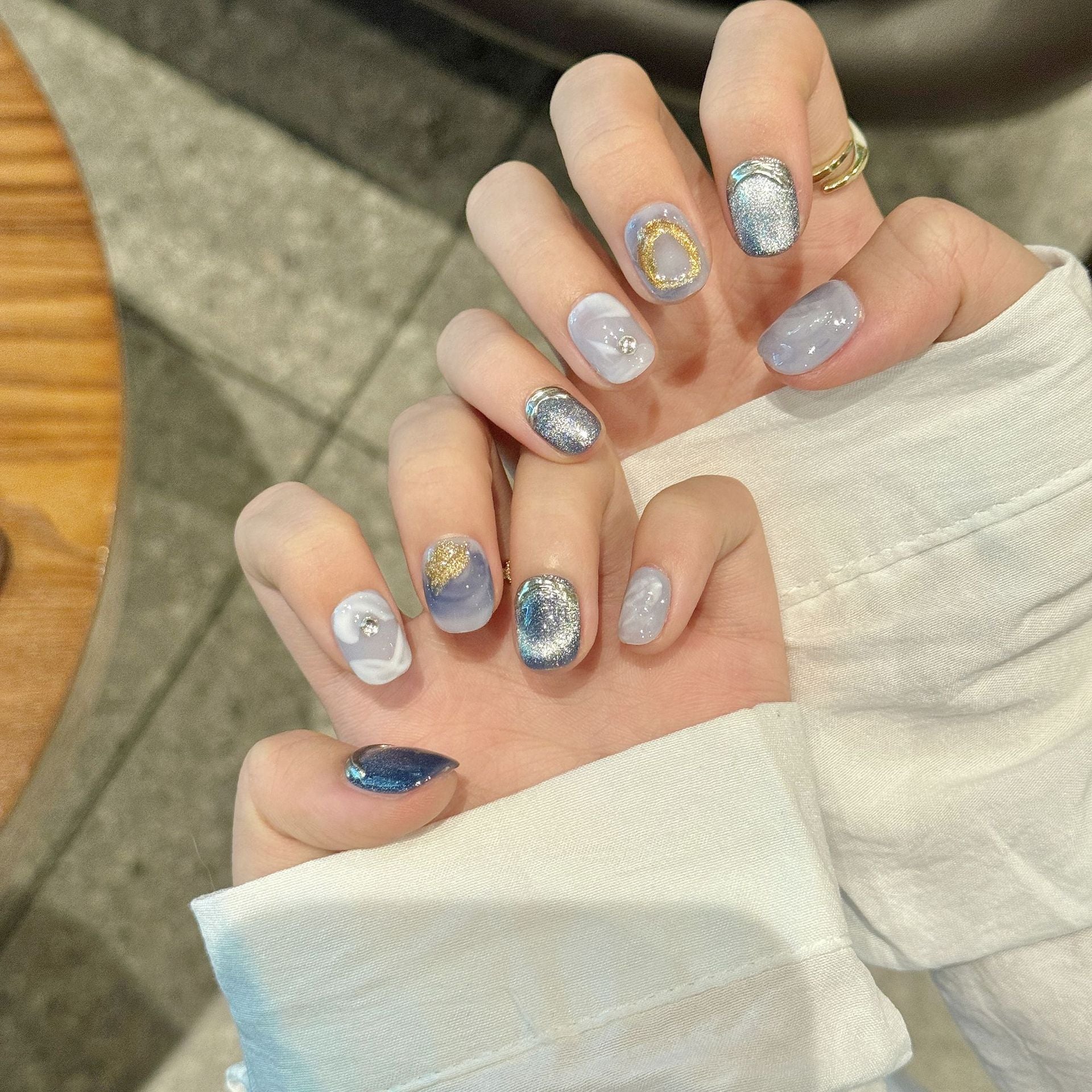 [Blue Gem Cat Eye]   (Handmade press on nails)  Short/Oval Nails 10pcs/set