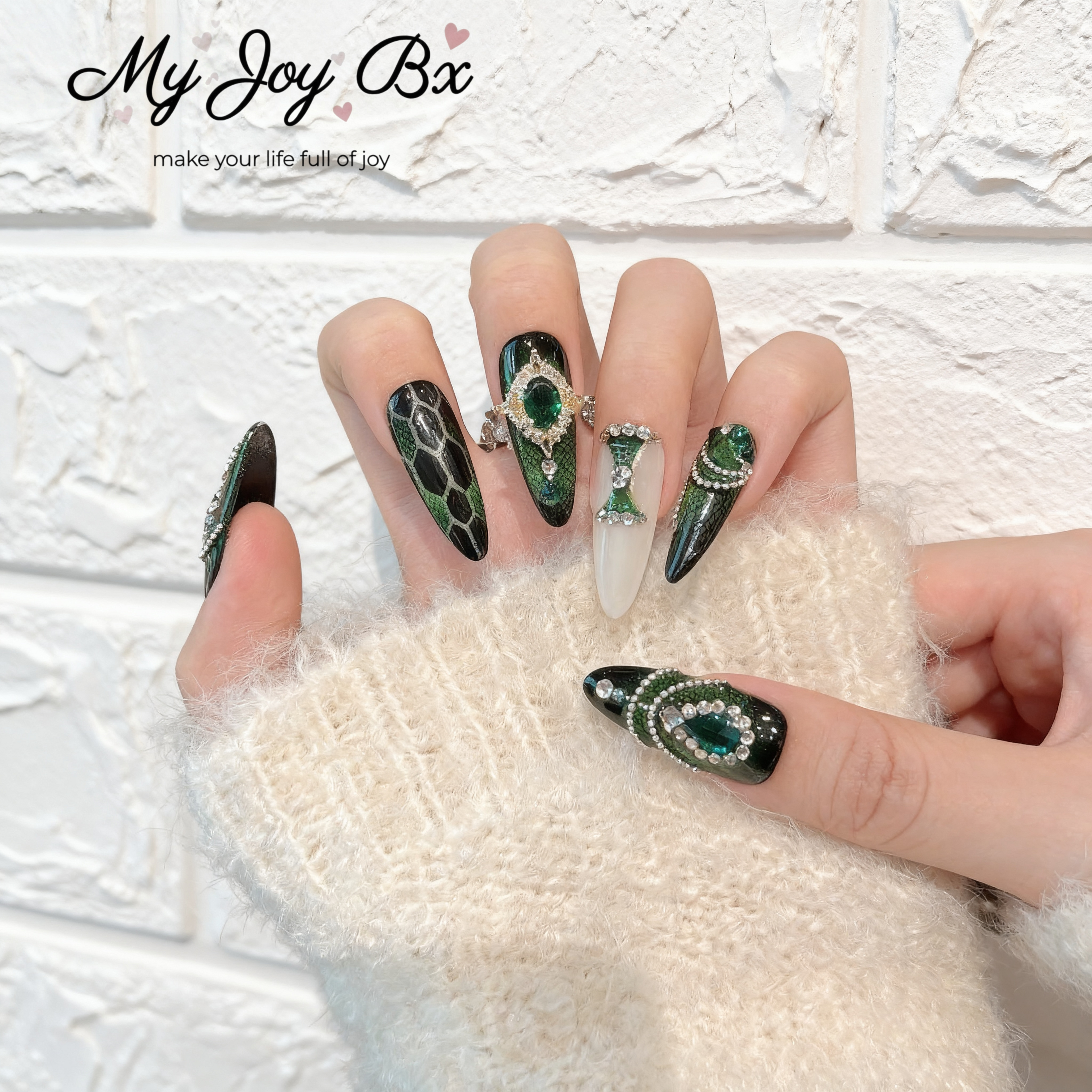 [Emerald Snake]   Long/Almond Handmade press on nails  10pcs/set