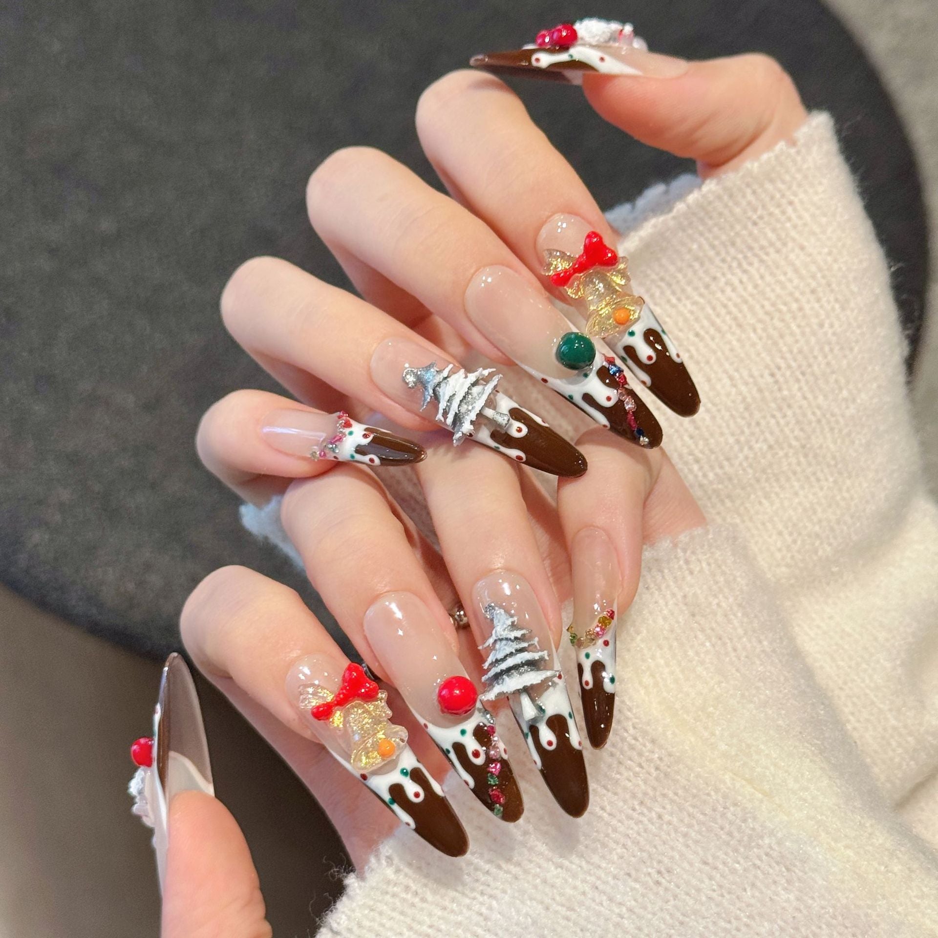[Christmas Chocolate Cake]   (Handmade press on nails)  Long/Stiletto Nails 10pcs/set